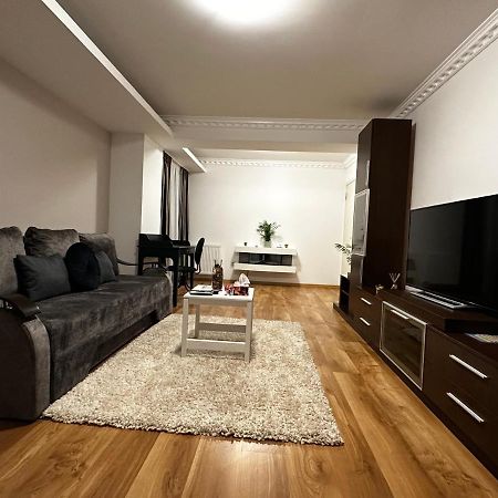 Terrace Apartments Otopeni ! エクステリア 写真