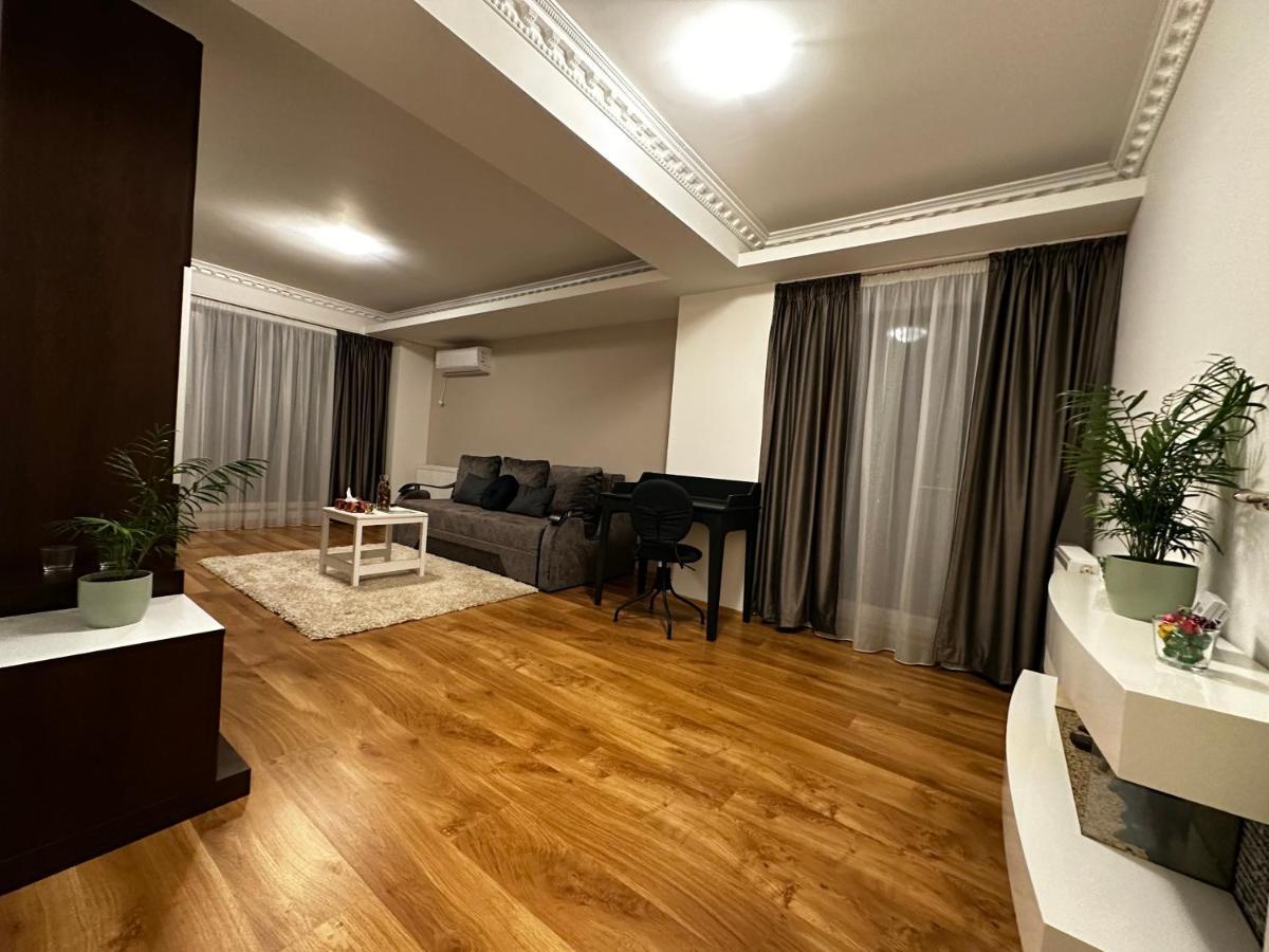 Terrace Apartments Otopeni ! エクステリア 写真